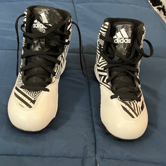 Adidas Kids' Boys’ leather sleats socker shoes Techfit patterned sz. 1 - Picture 1 of 12
